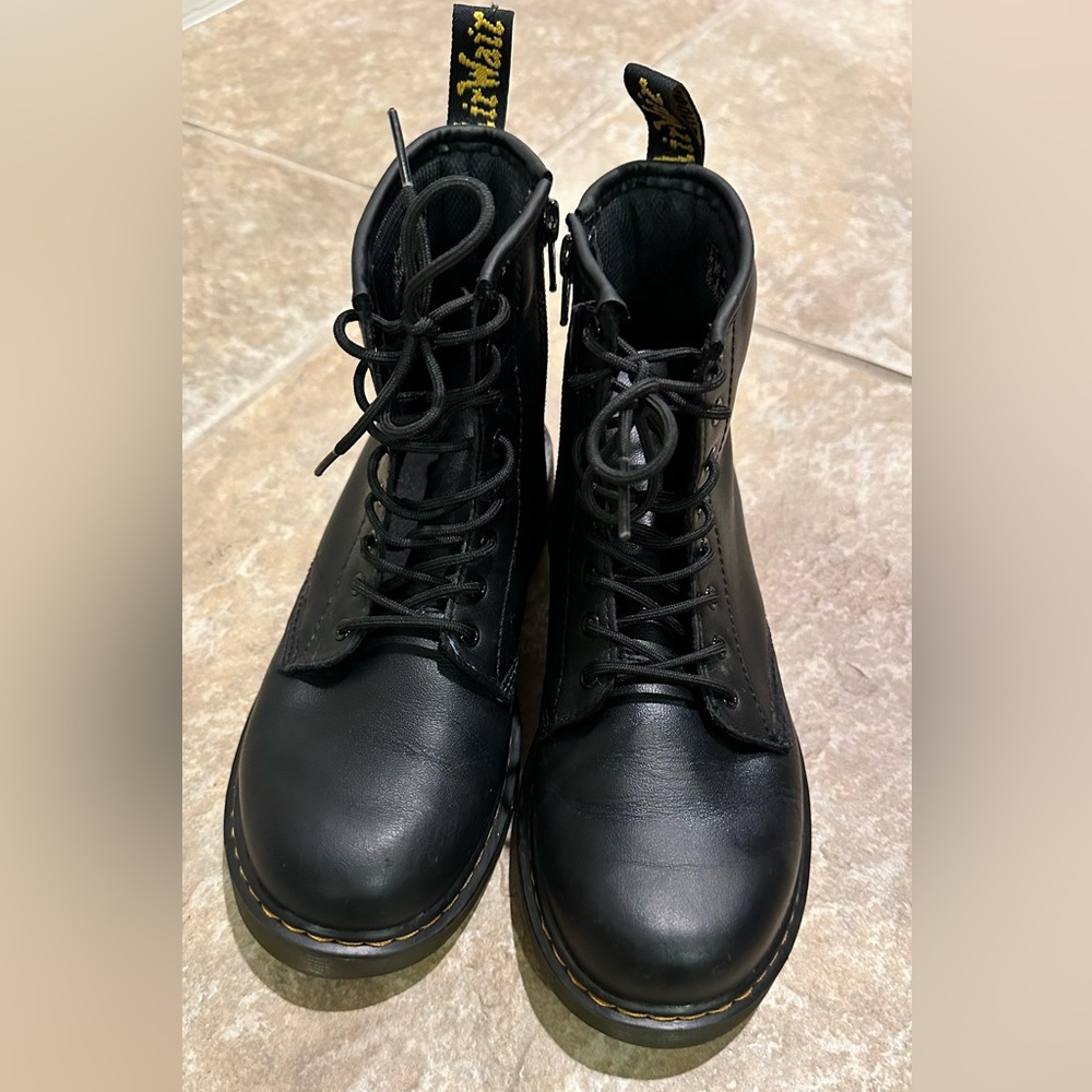 Dr. Martens - Picture 7 of 8